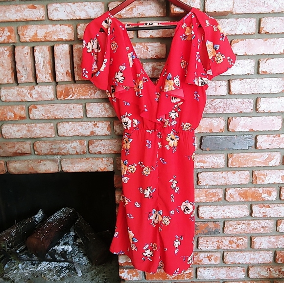 Soprano red floral dress low cut v-neck - Picture 2 of 4